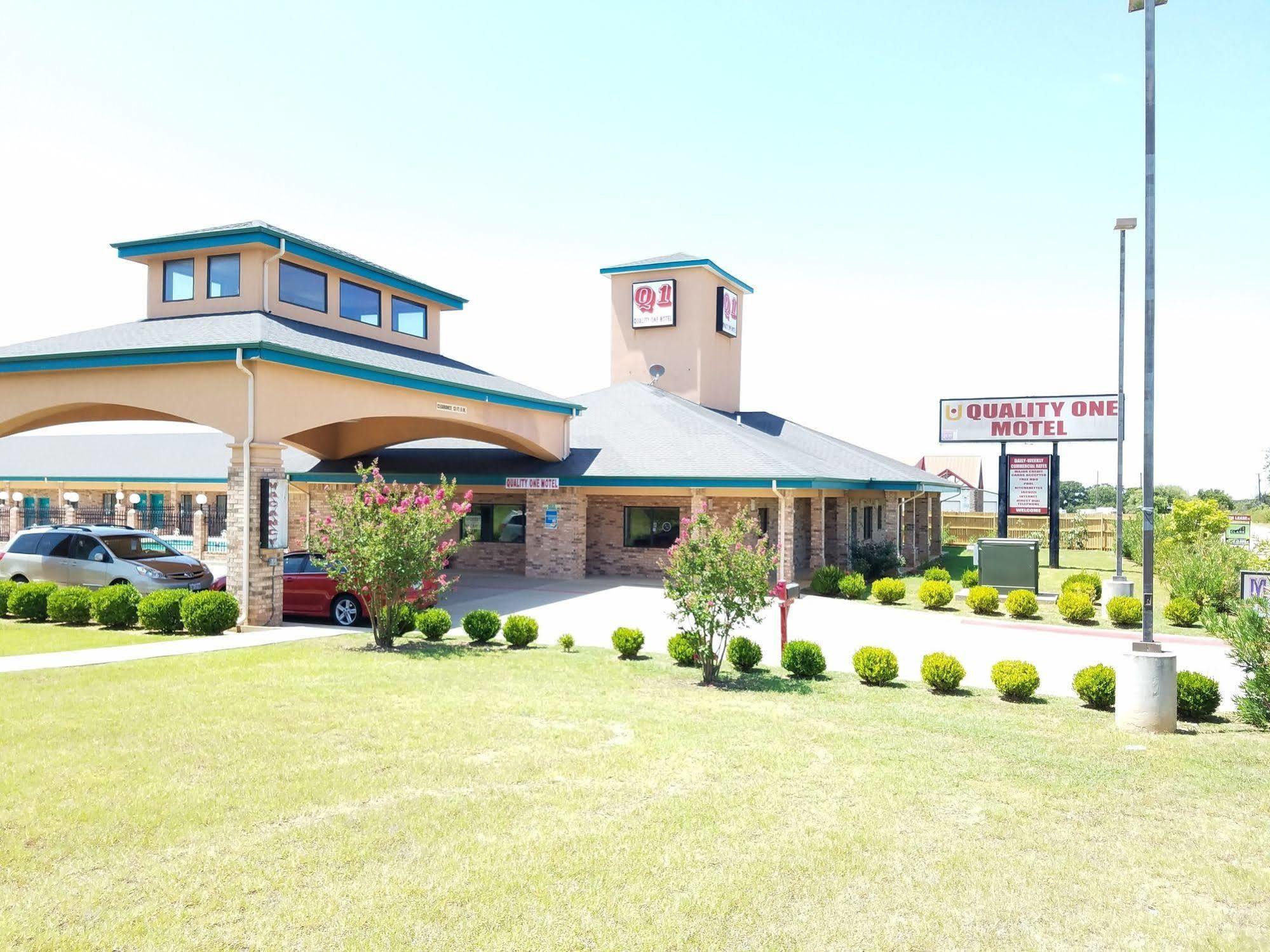Quality One Motel Weatherford Exteriér fotografie